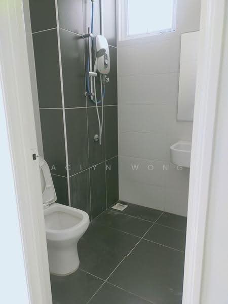Service Residence for Rent at D'Inspire Residence (Inspira Bestari) - Jaclyn Wong - Bathroom - PropertyGuru.com.my
