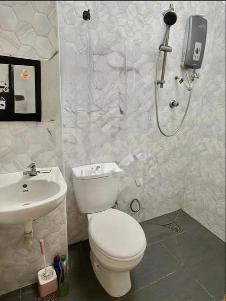 1-storey Terraced House for Rent in Bandar Kinrara Seksyen 3 (Bandar Kinrara) - Tony Leong - Bathroom - PropertyGuru.com.my