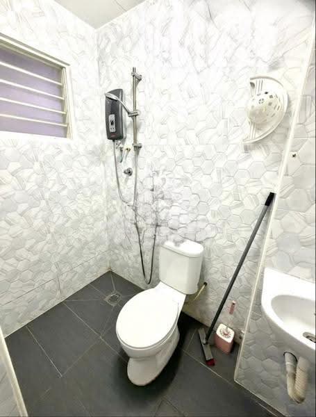 1-storey Terraced House for Rent in Bandar Kinrara Seksyen 3 (Bandar Kinrara) - Tony Leong - Bathroom - PropertyGuru.com.my