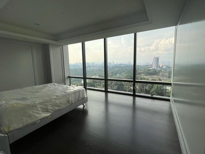 Kediaman Servis untuk Dijual di St Regis - Alfred Woon - Bedroom - PropertyGuru.com.my