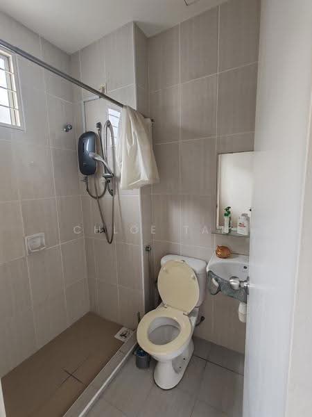 Terraced House for Sale in Kemuning Utama (Shah Alam) - Chloe Tan - Bathroom - PropertyGuru.com.my