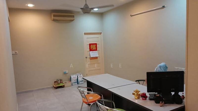 1-storey Terraced House for Sale in Taman Free School (Jelutong) - A Ee Ee - Interior - PropertyGuru.com.my