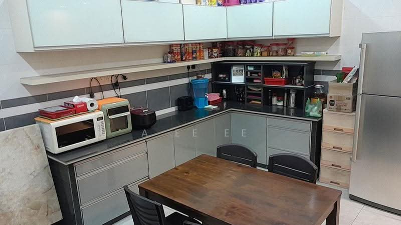 1-storey Terraced House for Sale in Taman Free School (Jelutong) - A Ee Ee - Kitchen - PropertyGuru.com.my