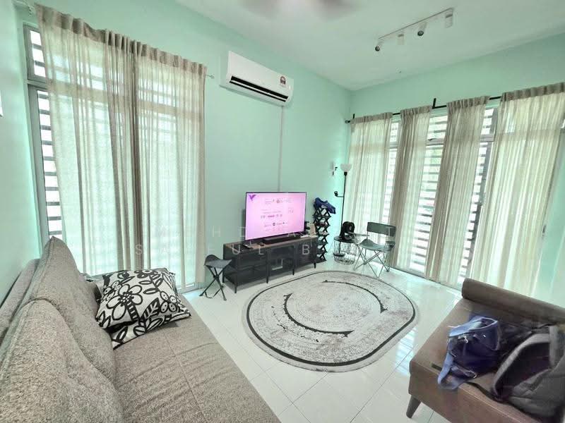 Rumah Teres 1-Tingkat untuk Dijual di Taman Medan Jaya (Telok Panglima Garang) - Mohd Aizat Saiful Bahri - Living Room - PropertyGuru.com.my