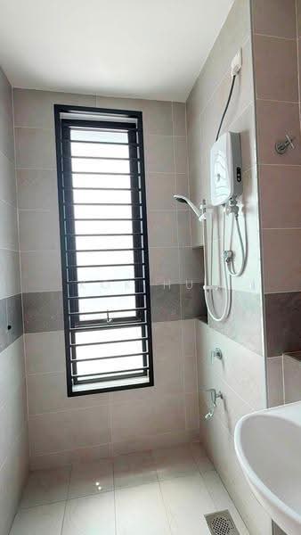 Rumah Teres 2-Tingkat untuk Dijual di Taman Adda Heights (Tebrau) - Kok Hui - Bathroom - PropertyGuru.com.my