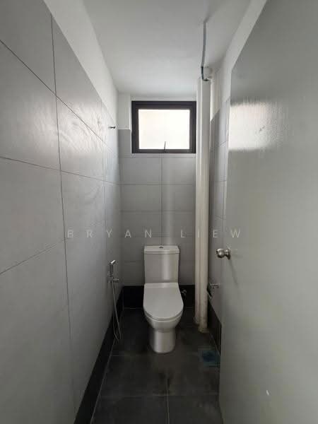 Shop / Office for Rent in Bandar Baru Kundang (Rawang) - Bryan Liew - Bathroom - PropertyGuru.com.my