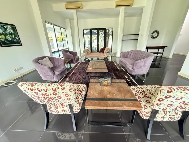 Bungalow House untuk Dijual di Perdana Lakeview East (Cyberjaya) - Amy Oktavia - Living Room - PropertyGuru.com.my