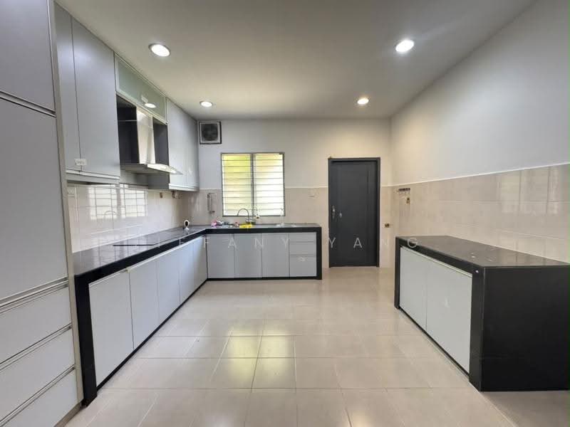 Rumah Teres 2-Tingkat untuk Dijual di Kota Emerald (Rawang) - Tiffany Yang - Kitchen - PropertyGuru.com.my