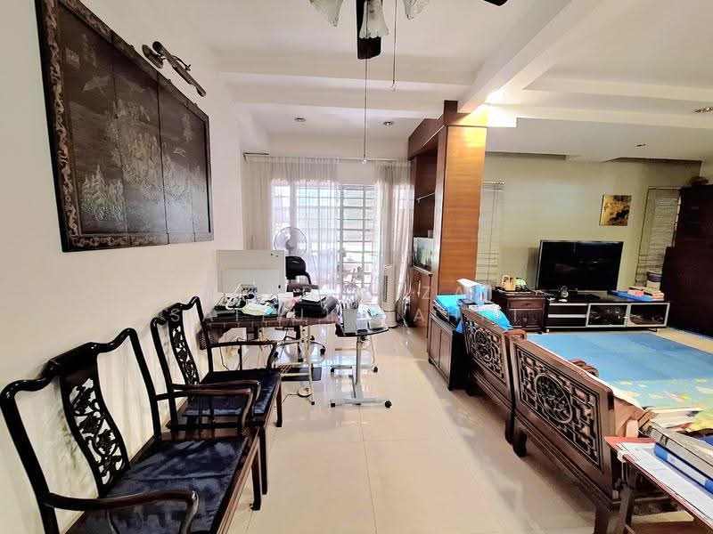 2-storey Terraced House for Sale in Kota Kemuning (Shah Alam) - Mohd Aizat Saiful Bahri - Living Room - PropertyGuru.com.my