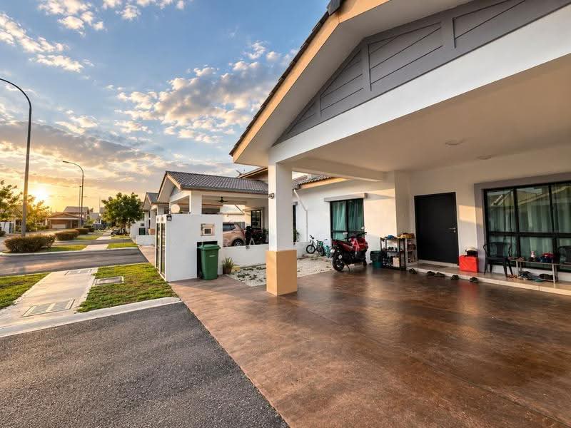 Rumah Berkembar untuk Dijual di Kepala Batas (Penang) - Azura Ghani - Exterior - PropertyGuru.com.my