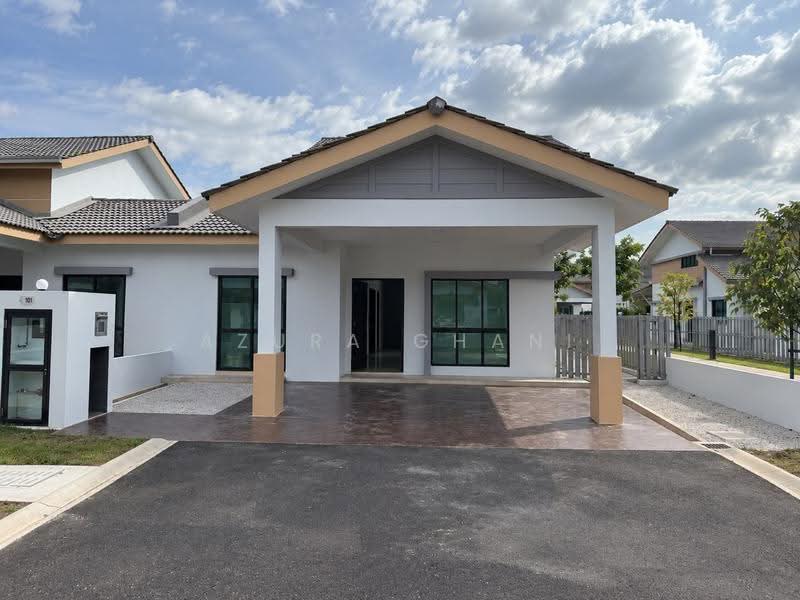 Rumah Berkembar untuk Dijual di Kepala Batas (Penang) - Azura Ghani - Exterior - PropertyGuru.com.my
