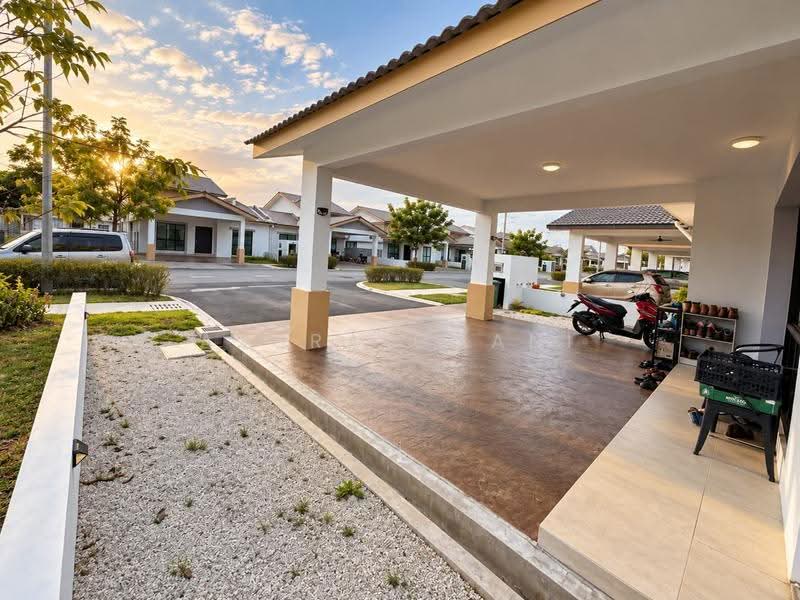 Rumah Berkembar untuk Dijual di Kepala Batas (Penang) - Azura Ghani - Exterior - PropertyGuru.com.my