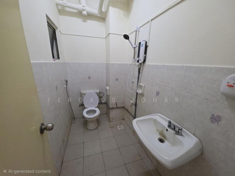 Condominium for Sale at Ridzuan Condominium - Ferdaus Johar - Bathroom - PropertyGuru.com.my