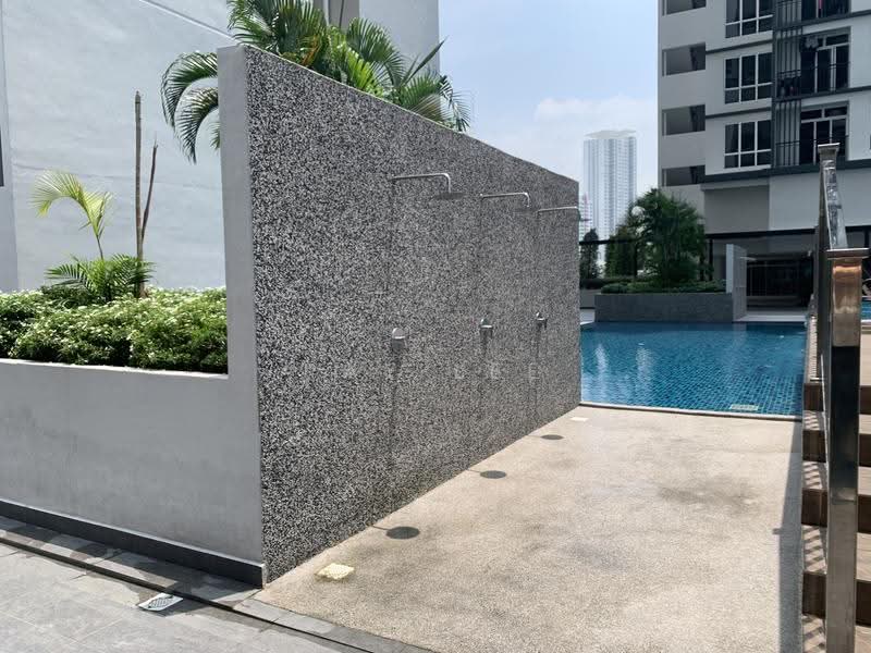Kediaman Servis untuk Disewa di TRELLIS RESIDENCES - Ray Lee - Pool - PropertyGuru.com.my