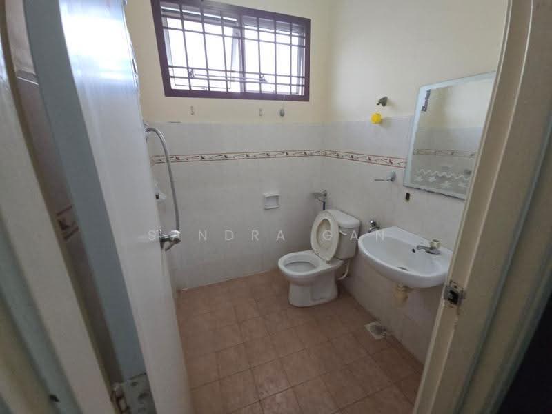 2-storey Terraced House for Sale in Taman Setia Indah (Tebrau) - Sandra Gan - Bathroom - PropertyGuru.com.my