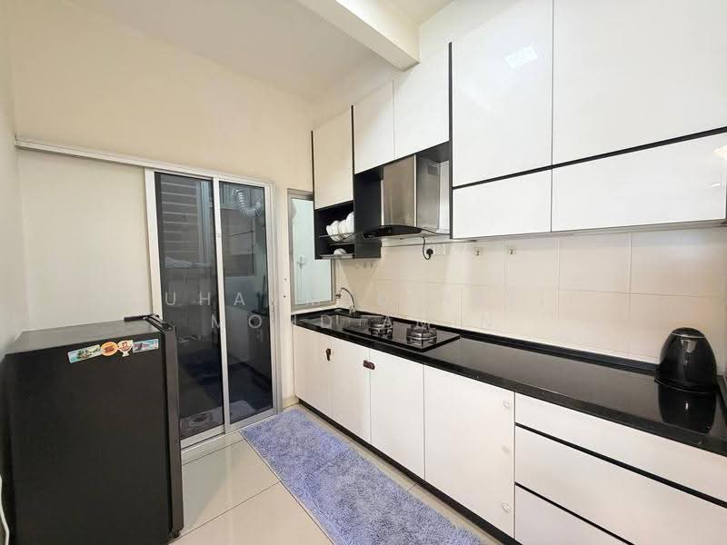 Service Residence for Rent at Savanna Executive Suite @ Southville City - Muhammad Nazli Mohd Amin - Kitchen - PropertyGuru.com.my