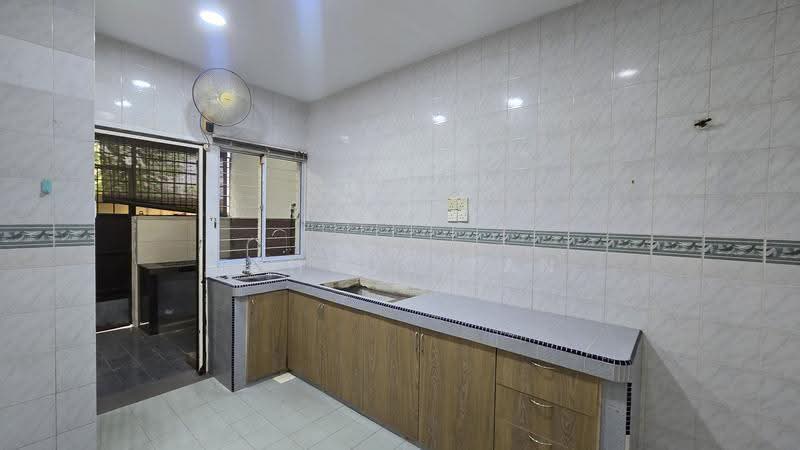 2-storey Terraced House for Sale in Bandar Tasik Selatan (Kuala Lumpur) - Rehvus Tan - Kitchen - PropertyGuru.com.my