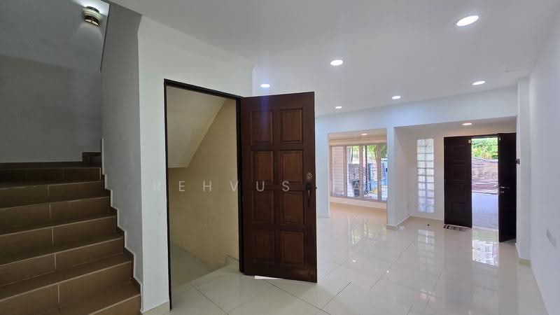 2-storey Terraced House for Sale in Bandar Tasik Selatan (Kuala Lumpur) - Rehvus Tan - Entrance - PropertyGuru.com.my