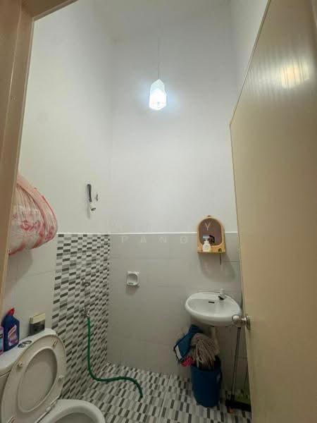 2-storey Terraced House for Sale in Setia Eco Gardens (Gelang Patah) - Shirley Pang - Bathroom - PropertyGuru.com.my