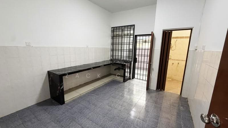 Rumah Teres 2-Tingkat untuk Dijual di Bandar Seri Alam (Masai) - Zack Chow - Kitchen - PropertyGuru.com.my