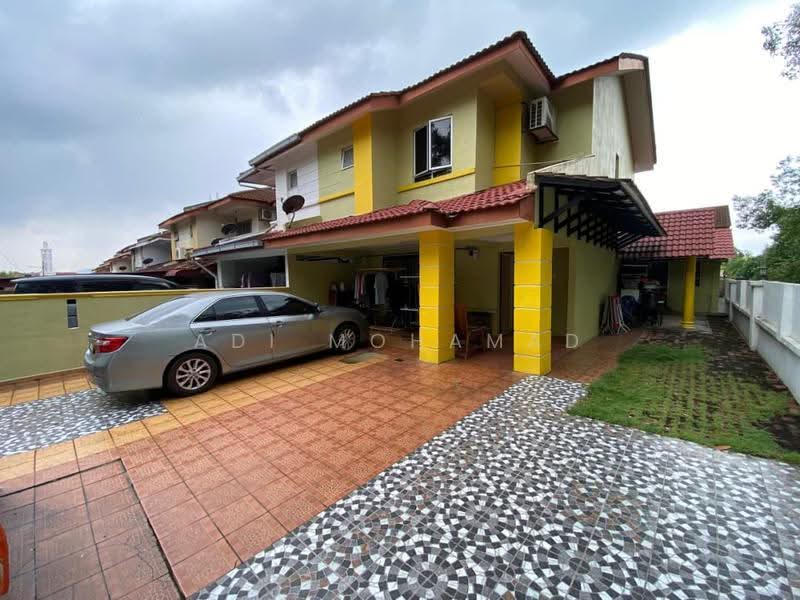 2-storey Terraced House for Sale in Bandar Bukit Mahkota (Bangi) - Adi Mohamad - Exterior - PropertyGuru.com.my