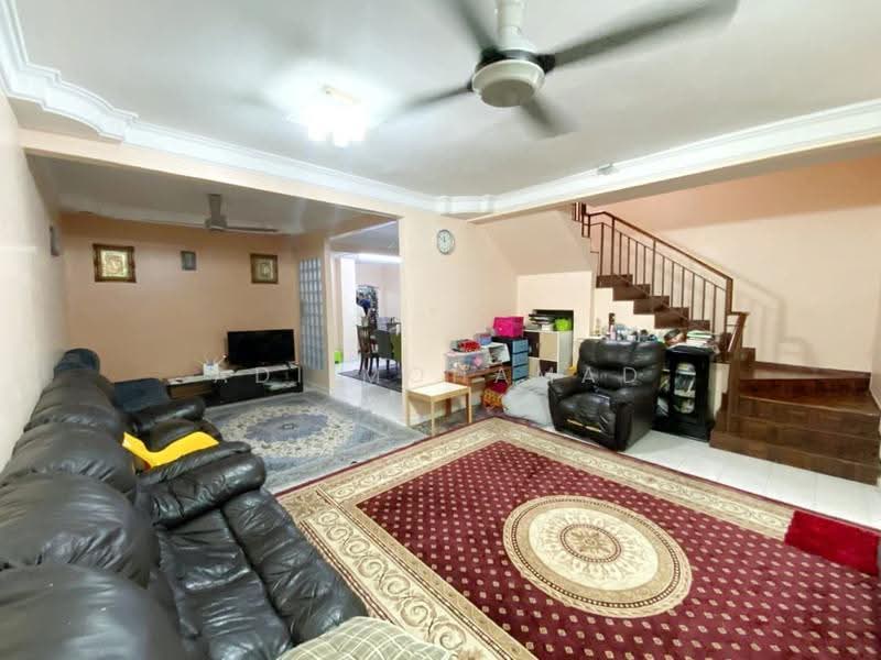 2-storey Terraced House for Sale in Bandar Bukit Mahkota (Bangi) - Adi Mohamad - Living Room - PropertyGuru.com.my