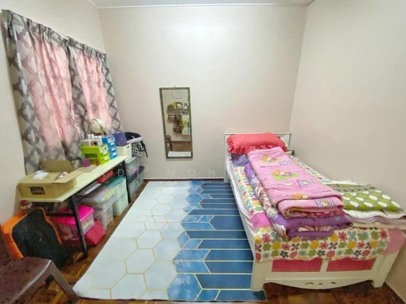 2-storey Terraced House for Sale in Bandar Bukit Mahkota (Bangi) - Adi Mohamad - Bedroom - PropertyGuru.com.my