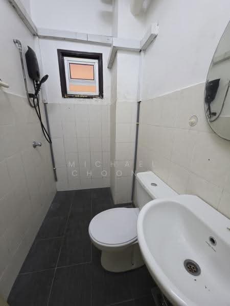 Pangsapuri untuk Dijual di Sri Dahlia - Michael Choong - Bathroom - PropertyGuru.com.my