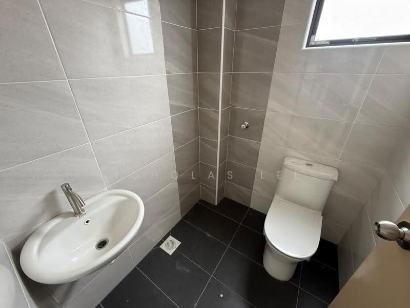 Rumah Teres 2-Tingkat untuk Dijual di Ipoh (Perak) - Nicholas Lee - Bathroom - PropertyGuru.com.my