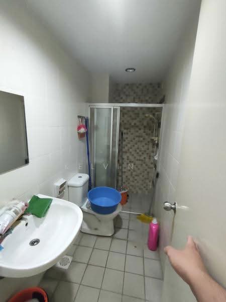 Service Residence for Sale at D'Alamanda - Kelvin . - Bathroom - PropertyGuru.com.my