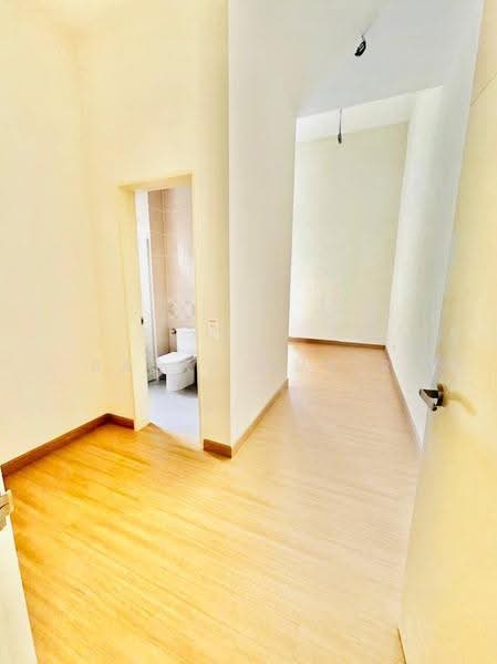 Kondominium untuk Disewa di Brezza Hill - Basri Munir - Bathroom - PropertyGuru.com.my