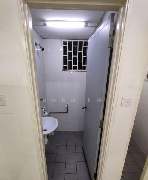Flat for Rent at Pangsapuri Sentosa - Hong Ng - Bathroom - PropertyGuru.com.my