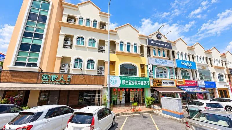 Shop for Sale in Dataran Sunway (Kota Damansara) - Kingsley Chai - Exterior - PropertyGuru.com.my