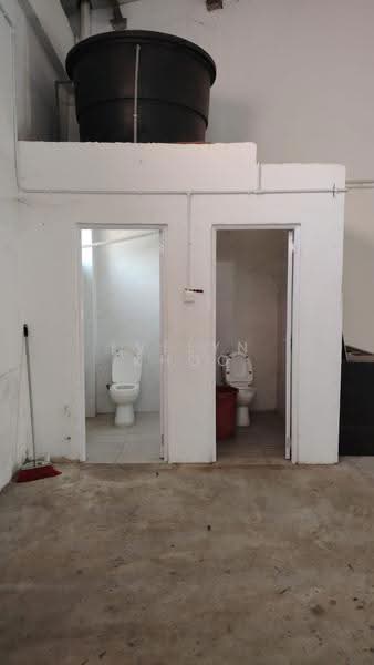 Factory for Rent in Bukit Beruntung (Selangor) - Evelyn Khoo - Bathroom - PropertyGuru.com.my