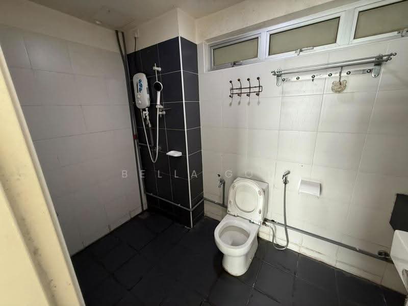 Apartment for Rent at Idaman Residence - Bella Goh - Bathroom - PropertyGuru.com.my