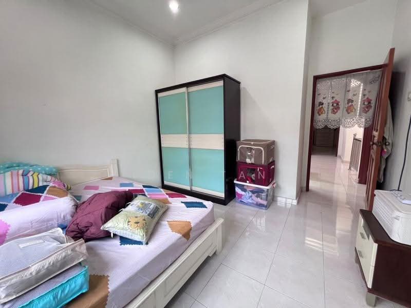 2-storey Terraced House for Sale in Taman Pulai Utama (Skudai) - Iden Tan - Bedroom - PropertyGuru.com.my