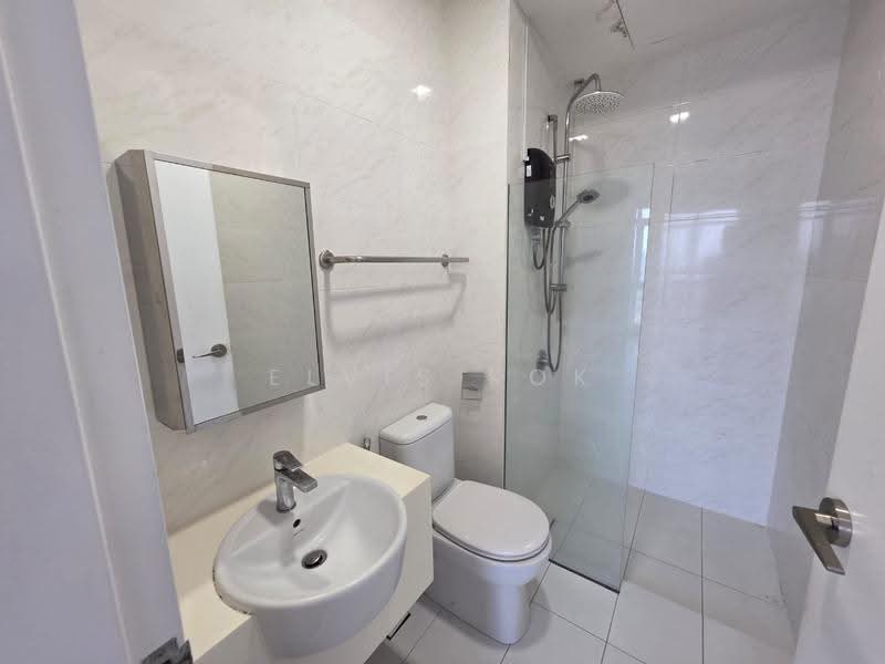 Kediaman Servis untuk Dijual di Clarita Tower @ Eco Sky - Elvis Kok - Bathroom - PropertyGuru.com.my