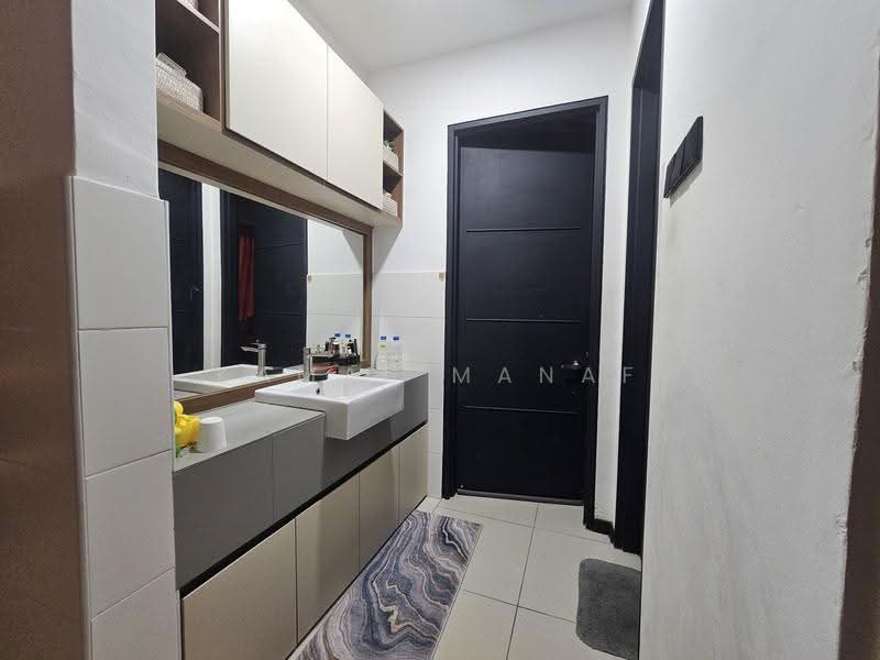 Rumah Teres 3-Tingkat untuk Dijual di Tropicana Heights (Kajang) - Kamal Manaf - Bathroom - PropertyGuru.com.my