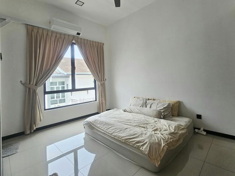 Rumah Teres 3-Tingkat untuk Dijual di Tropicana Heights (Kajang) - Kamal Manaf - PropertyGuru.com.my