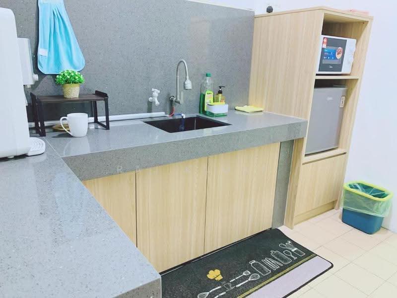 Apartment for Rent at Glory Beach Resort - Raj Kumar - Kitchen - PropertyGuru.com.my