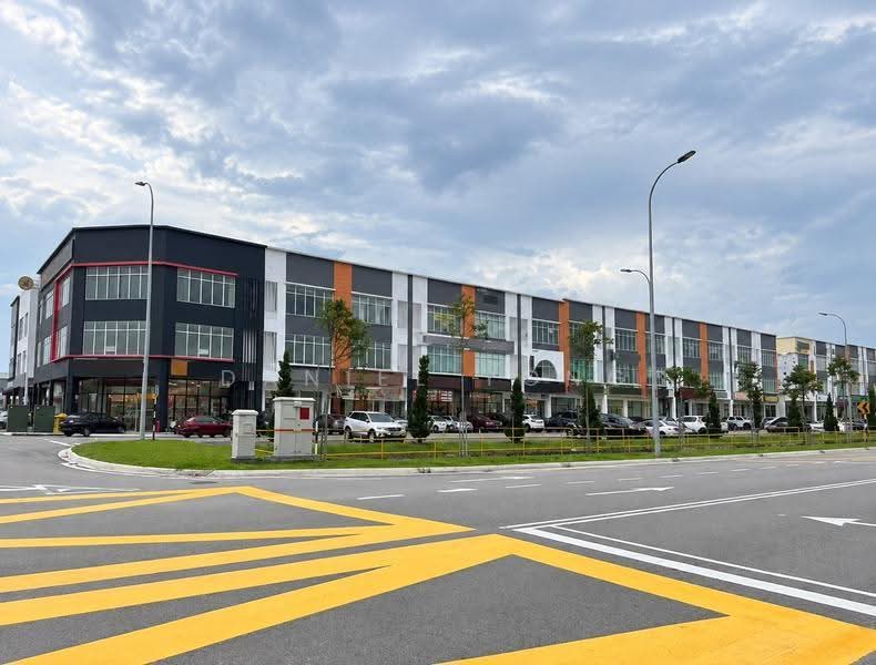 Shop for Rent in Taman Mount Austin (Tebrau) - Daniel Yong - Exterior - PropertyGuru.com.my