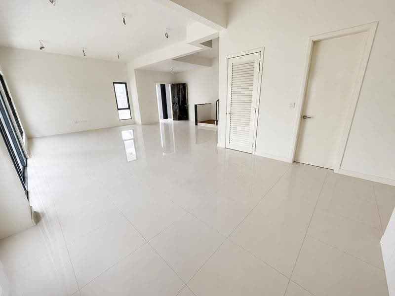 Semi-Detached House for Sale in Bandar Seri Coalfields (Sungai Buloh) - Lucas Loh - Living Room - PropertyGuru.com.my