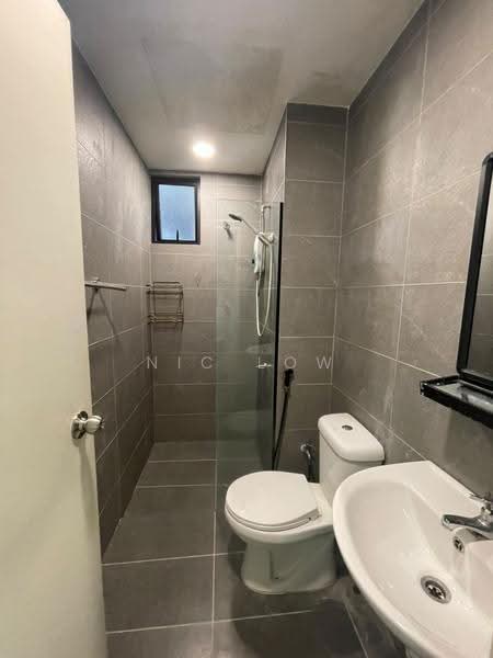 Service Residence for Sale at Majestic Maxim - Nic Low - Bathroom - PropertyGuru.com.my