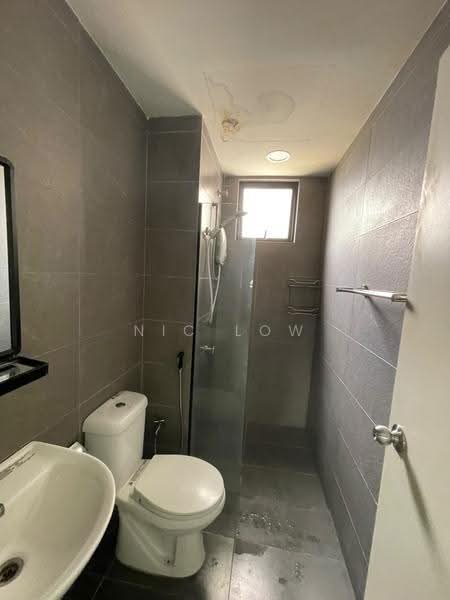Service Residence for Sale at Majestic Maxim - Nic Low - Bathroom - PropertyGuru.com.my