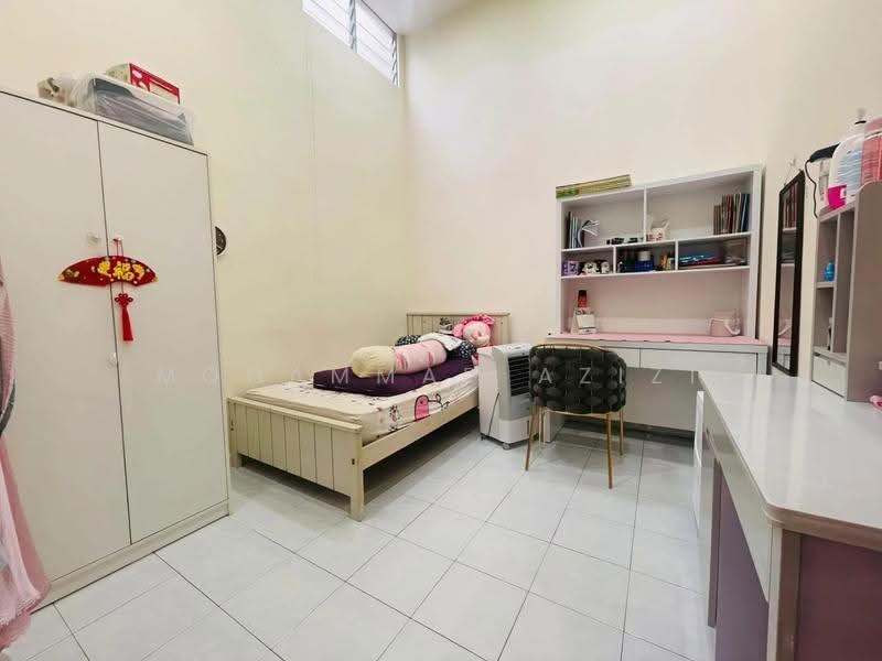 Semi-Detached House for Sale in Beserah (Pahang) - Mohammad Azizi - Bedroom - PropertyGuru.com.my