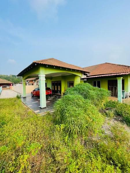 Semi-Detached House for Sale in Beserah (Pahang) - Mohammad Azizi - PropertyGuru.com.my