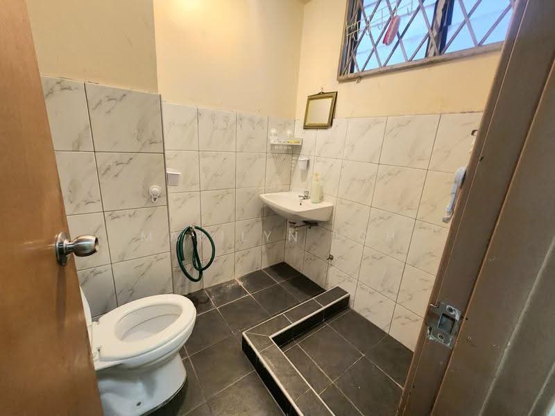 Condominium for Sale at Kelana Puteri - Marilyn Loh - Bathroom - PropertyGuru.com.my