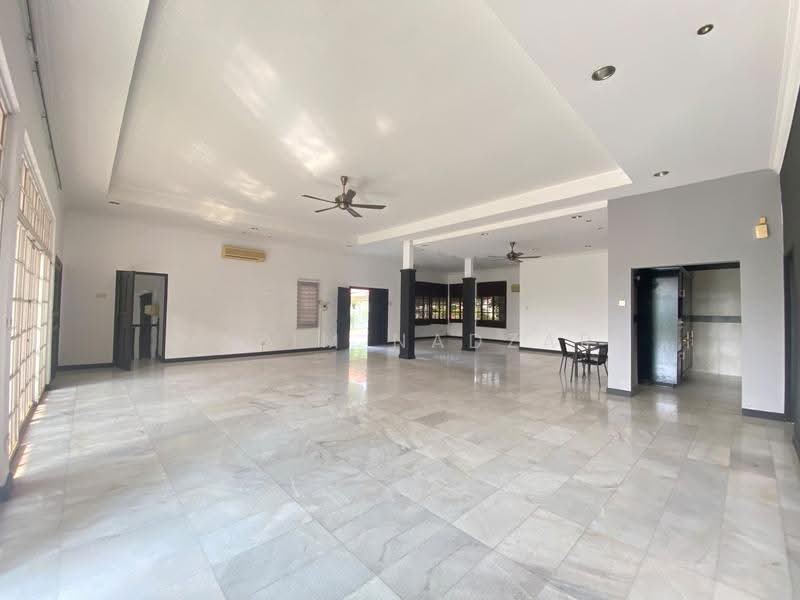 Bungalow House for Sale in Country Heights (Kajang) - Nazim Nadzar - PropertyGuru.com.my