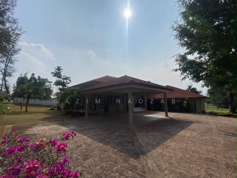 Bungalow House for Sale in Country Heights (Kajang) - Nazim Nadzar - PropertyGuru.com.my