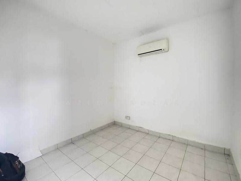 Bungalow House for Sale in Country Heights (Kajang) - Nazim Nadzar - PropertyGuru.com.my